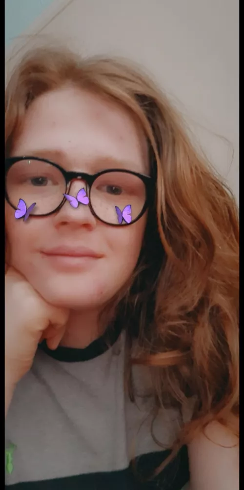 I (a trans girl) bet that if you are bigger than me you can fuck me in the ass but if im bigger you have to gjve me all of your gfs nudes