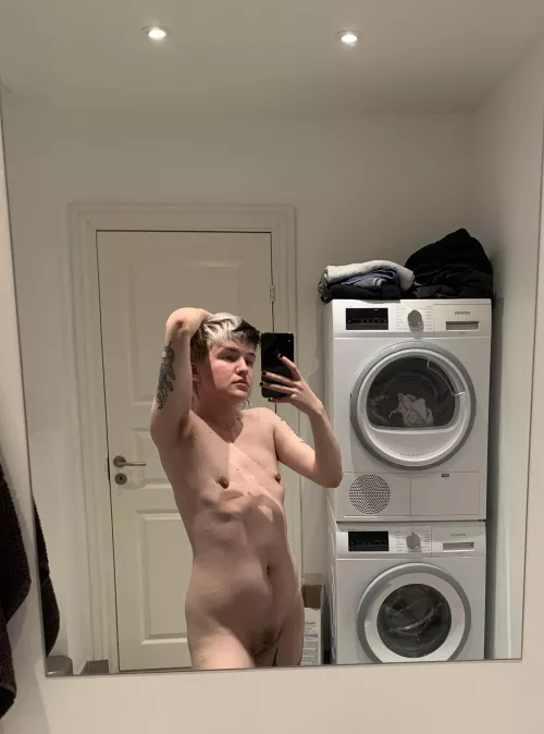 I always have to stop and admire myself after a shower. Will you worship me?