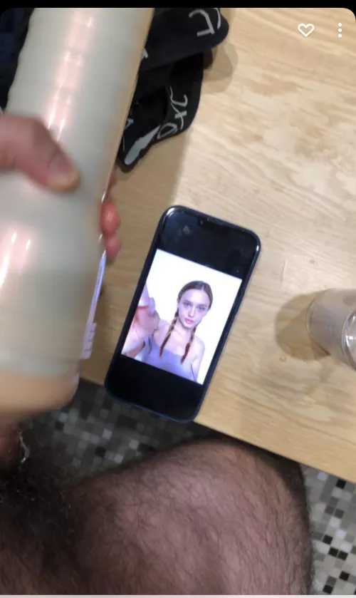 I do cumtributes using fleshlight if I like the girl. Dm me the girls you’d like filled