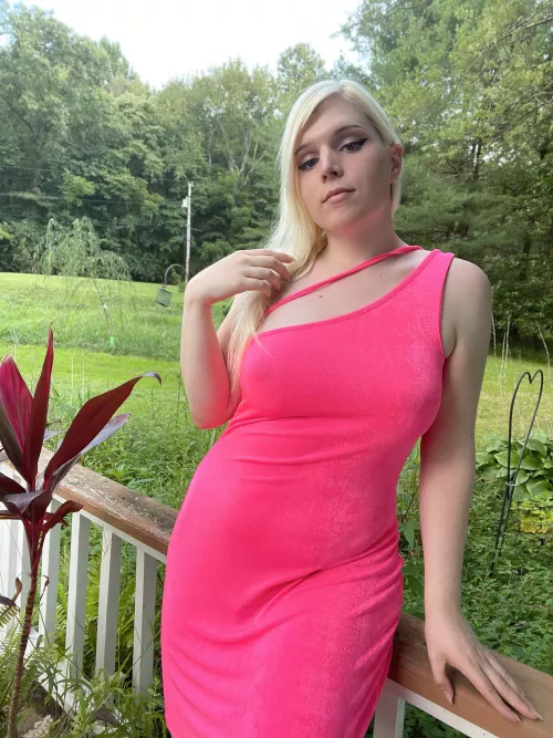 Is this dress too thin? 😳