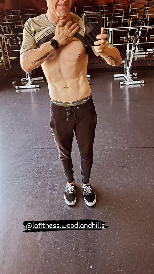 looking to talk with a couple