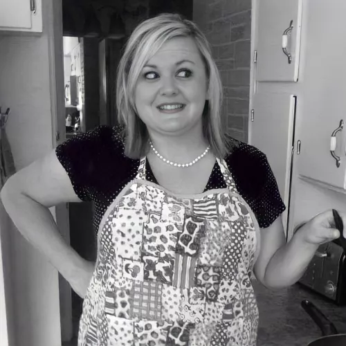 No nudity...but I give great blowjobs and make a tasty breakfast...😉