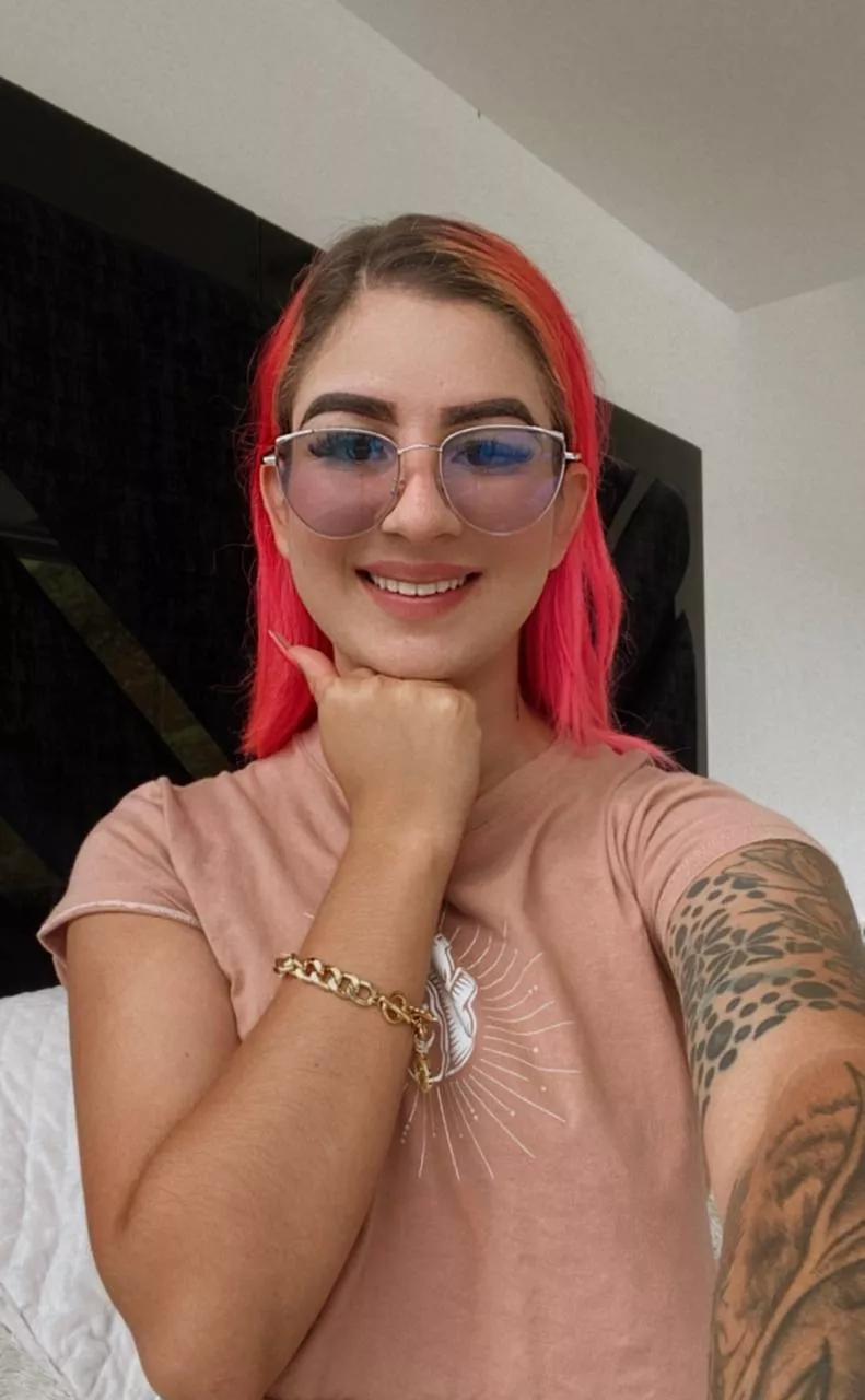 Sometimes I wear makeup, I hope I'm still adorable 🥺