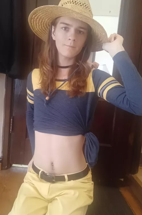 With the cold setting in, here's one last warm weather outfit. Also, face reveal!