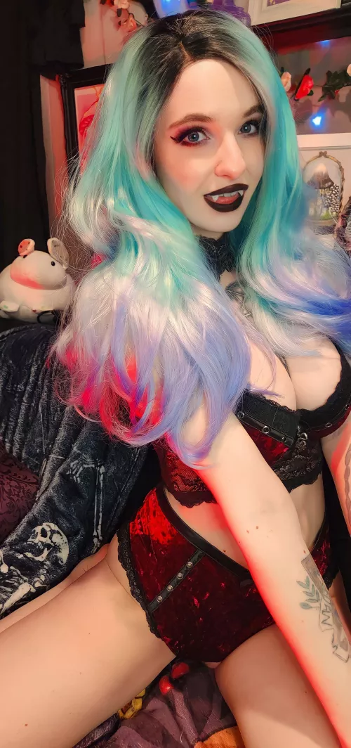 You look tasty 😈🖤