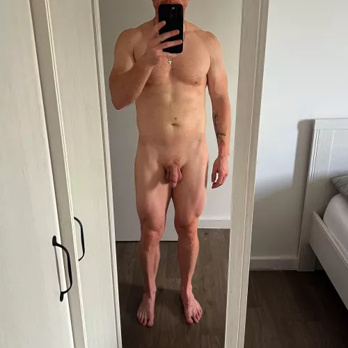 Full of testosterone after a great gym session (M)