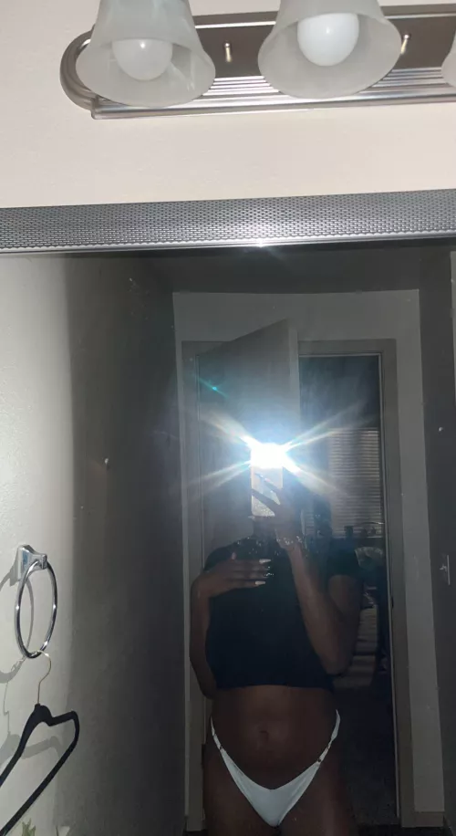 Half naked and lonely 😩