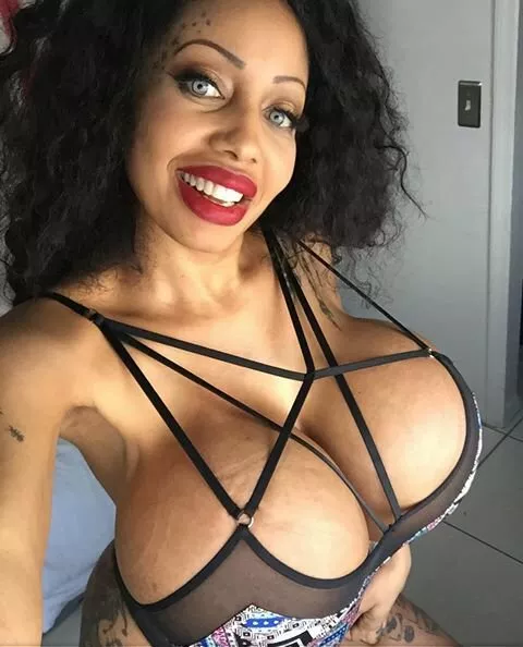 Housewife Bimbo