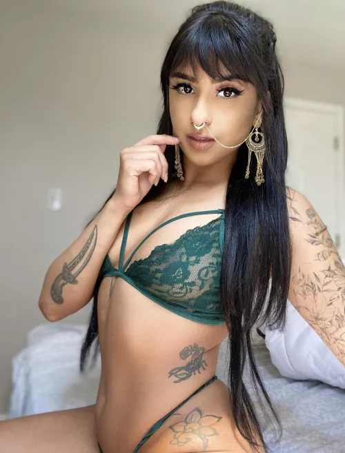 How does this sub feel about South Asian girls?