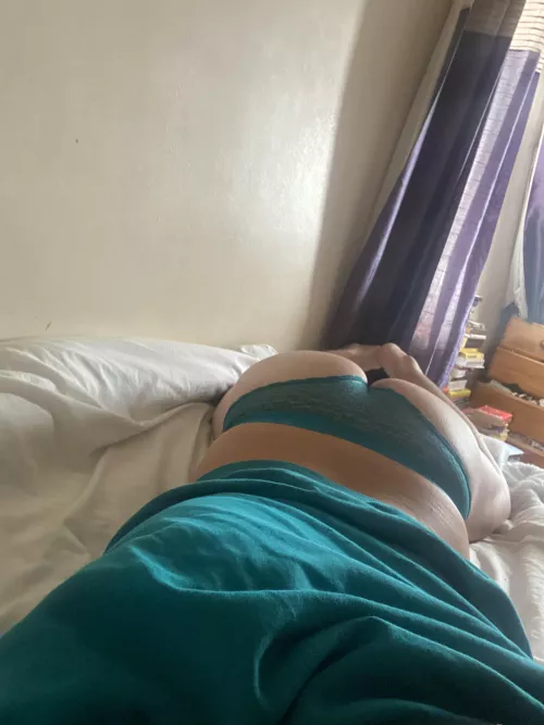 It’s a colour co-ordinated panties kinda day