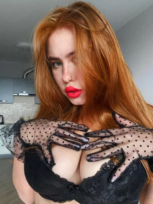 Let's get rid of extra clothes and play together