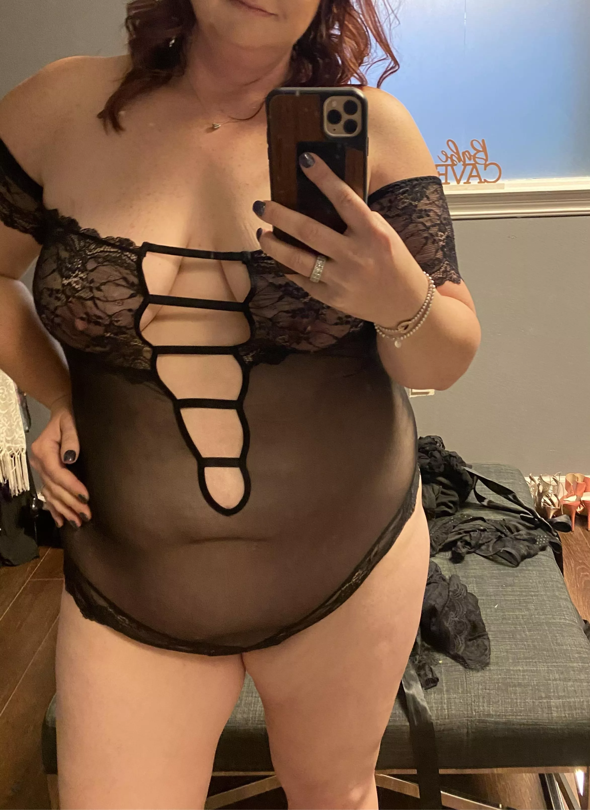Tele wildwood0785 trading bbw redhead wife. No skinny women! Send quality sample for reply.