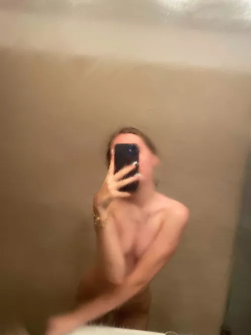 Would your cock fit in my tight pussy after a hot shower?💦🍑