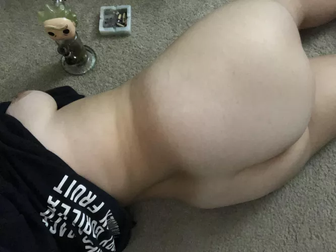 You walk in the room and see me on the floor like this. What’s next?🥵