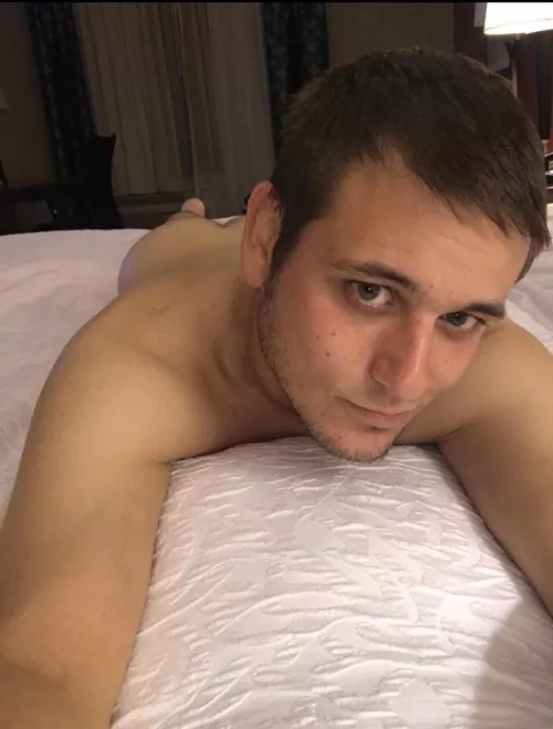 32M Cambridge Maryland for a work conference 😈