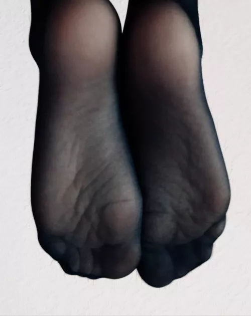 Black nylons and soles night😊🥰