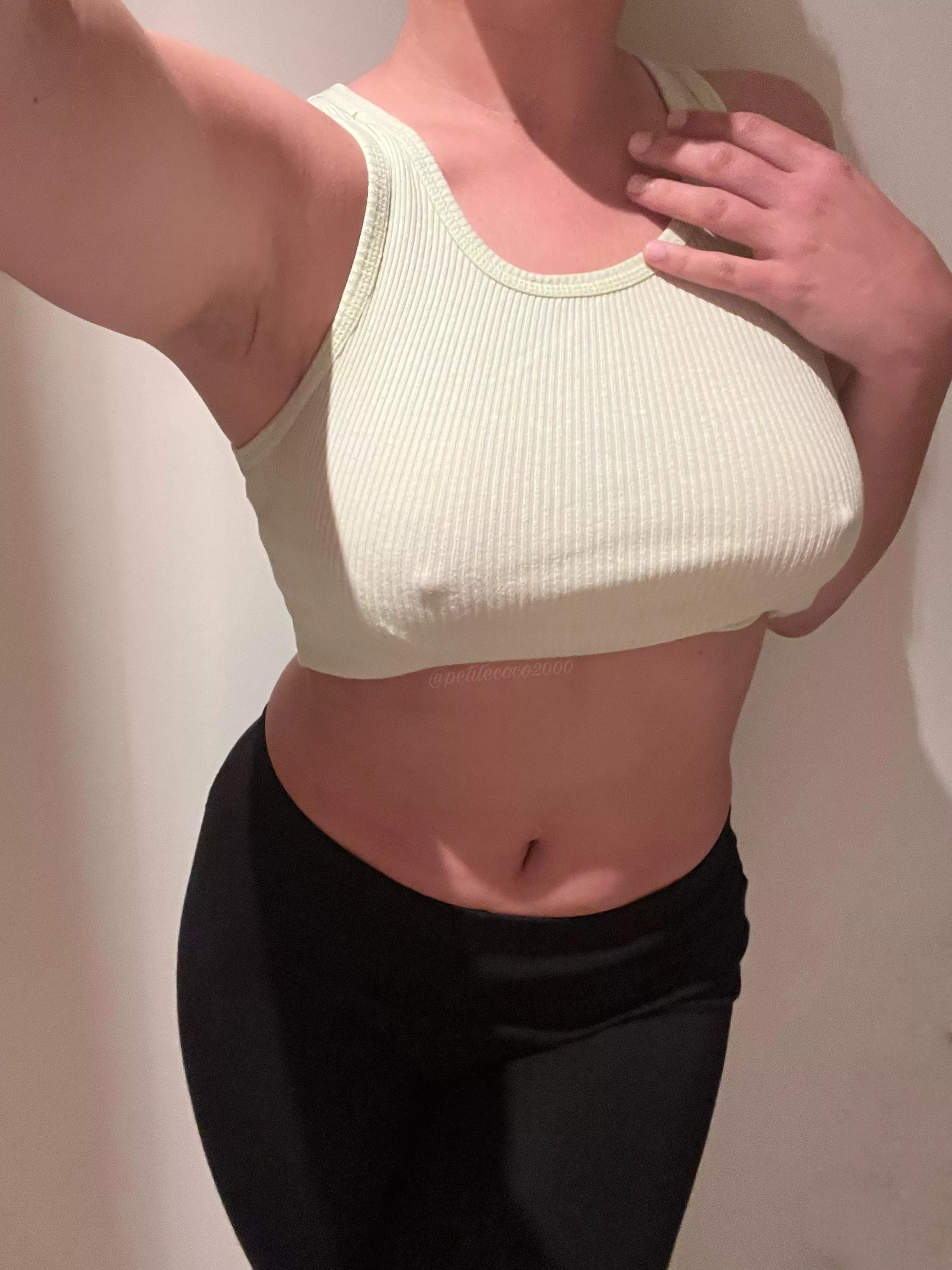 can you tell ive gone braless? 🙊