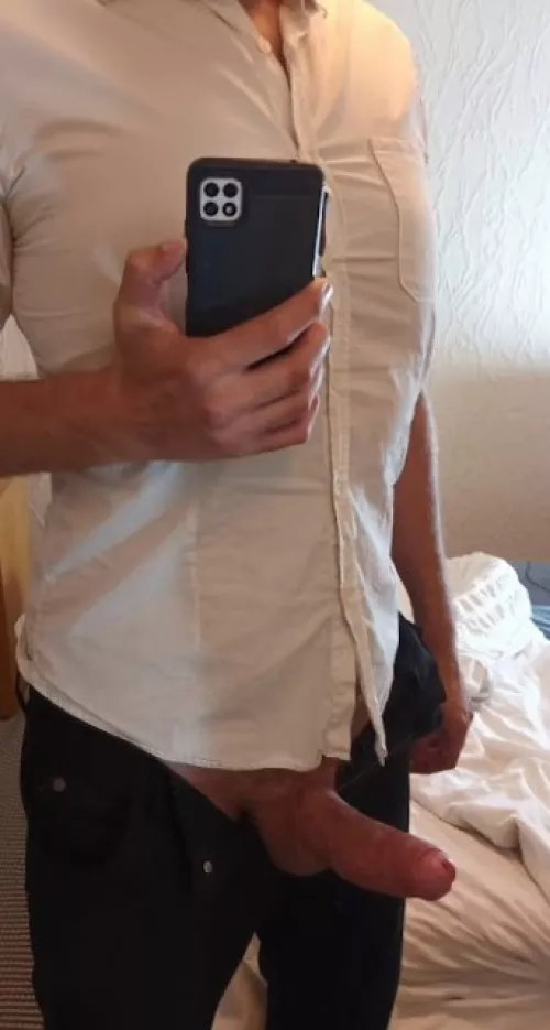 Come get stretched by this thick hard cock