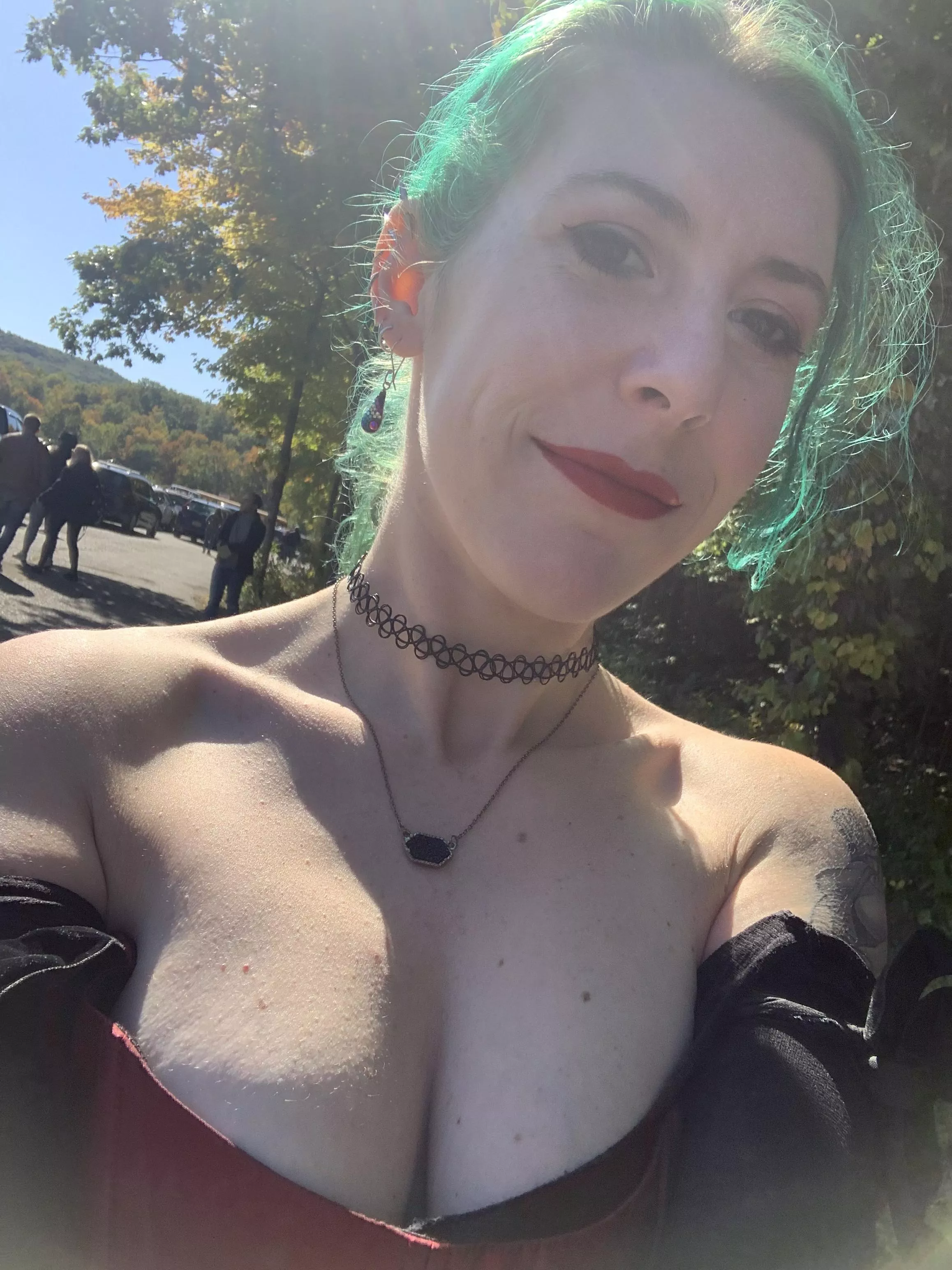 Corsets make them burst out extra