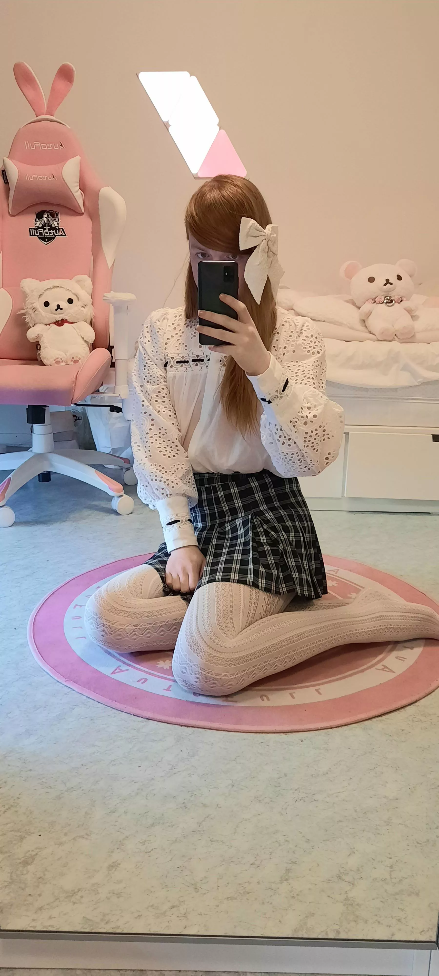 Do you like my bow? 💕