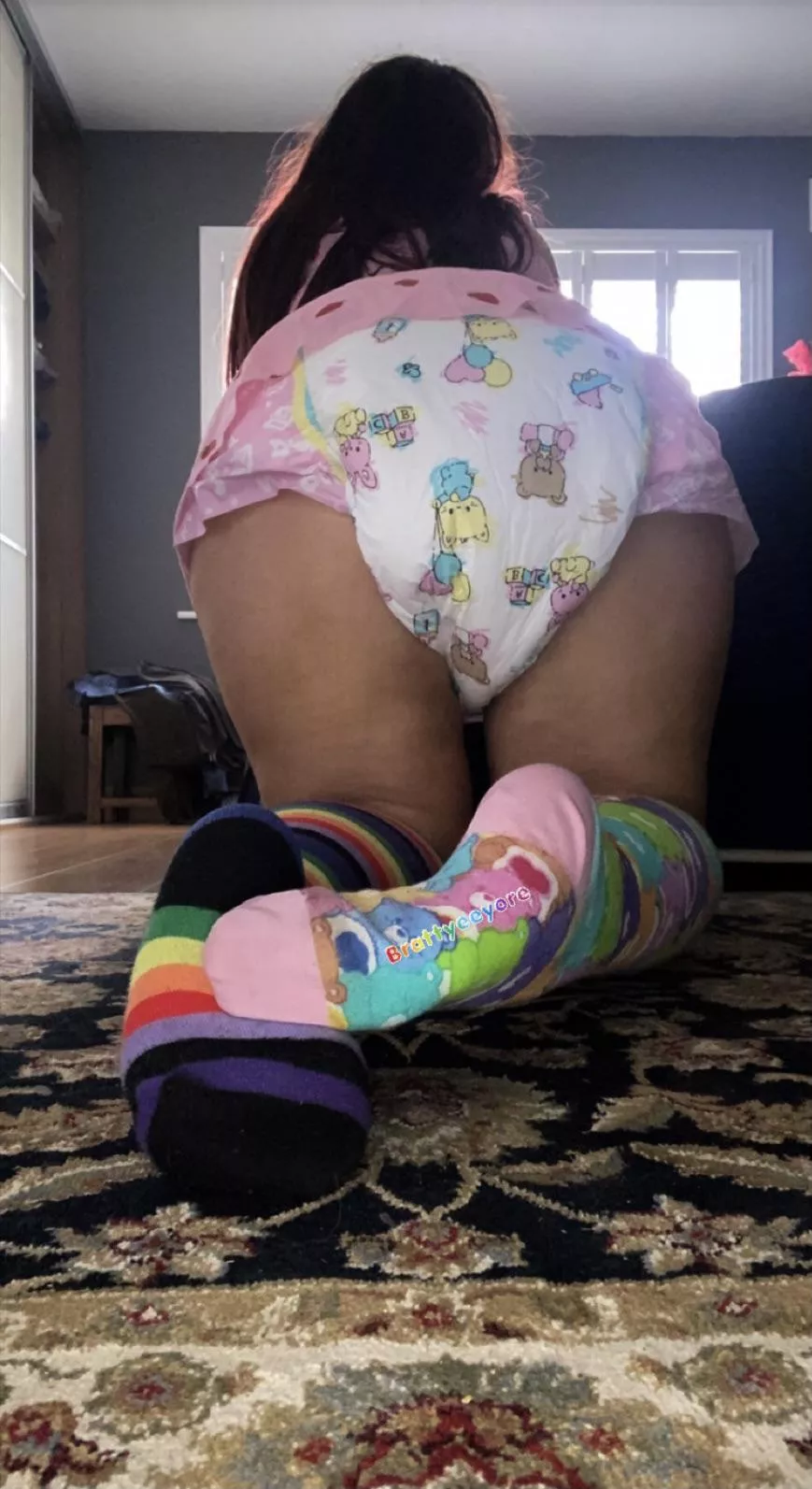 Does my diaper look puffy to you?