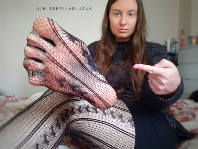 Don't leave me waiting, I demand for my feet to be licked!