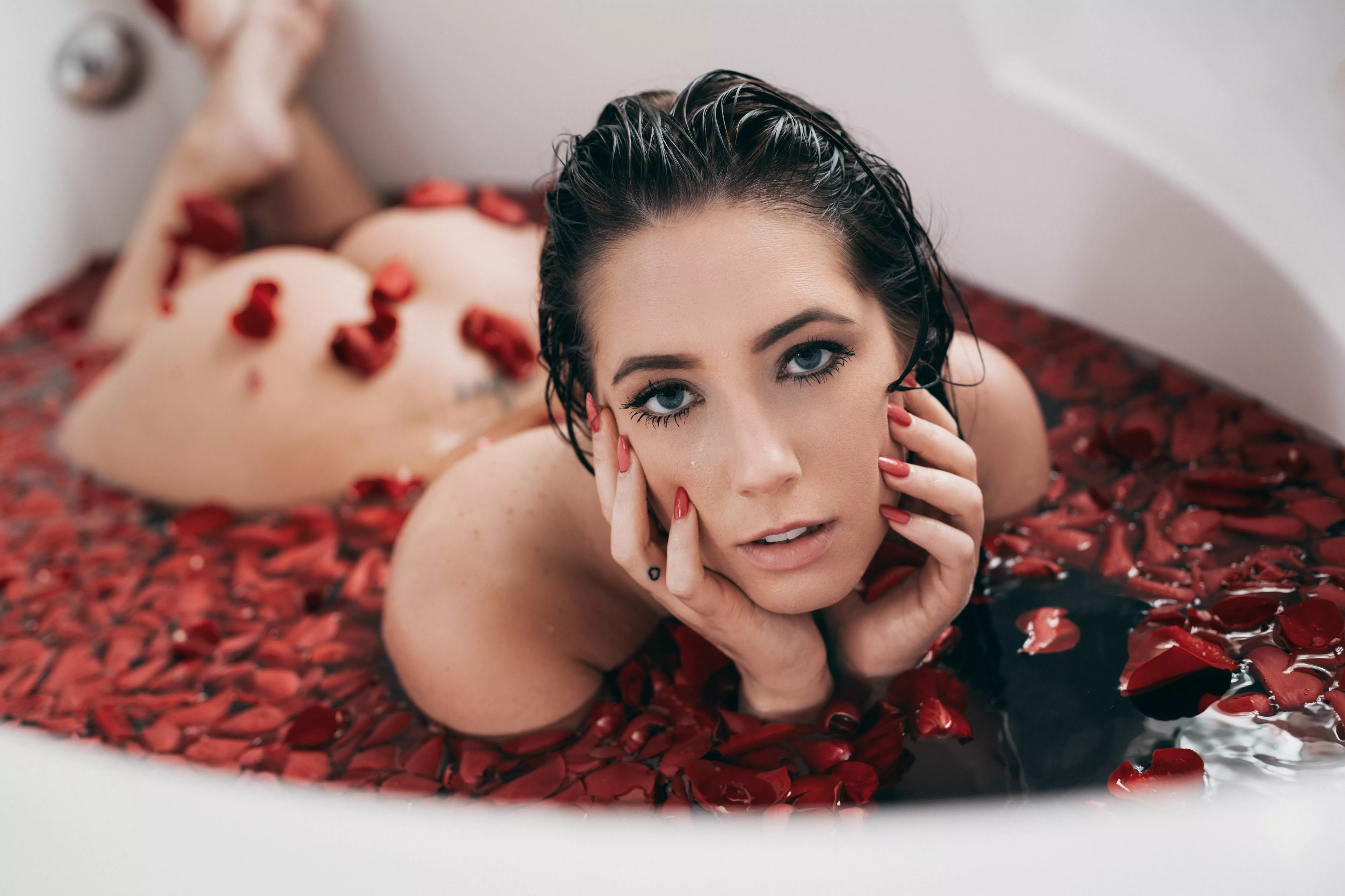 Eyes like the sea