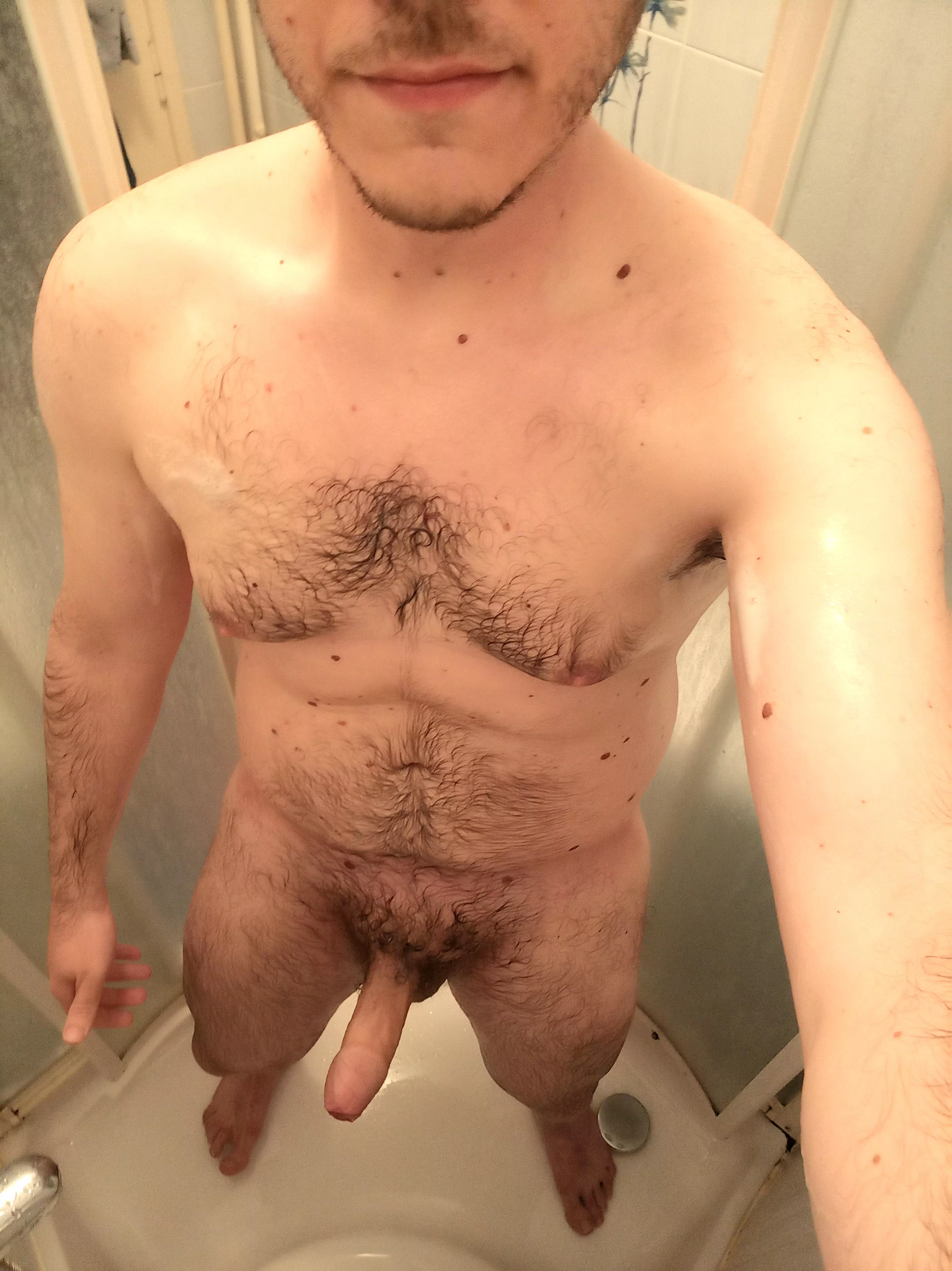 Got room for one more 🐻🚿