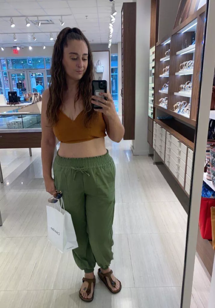 Gotta get a selfie when I'm shopping.