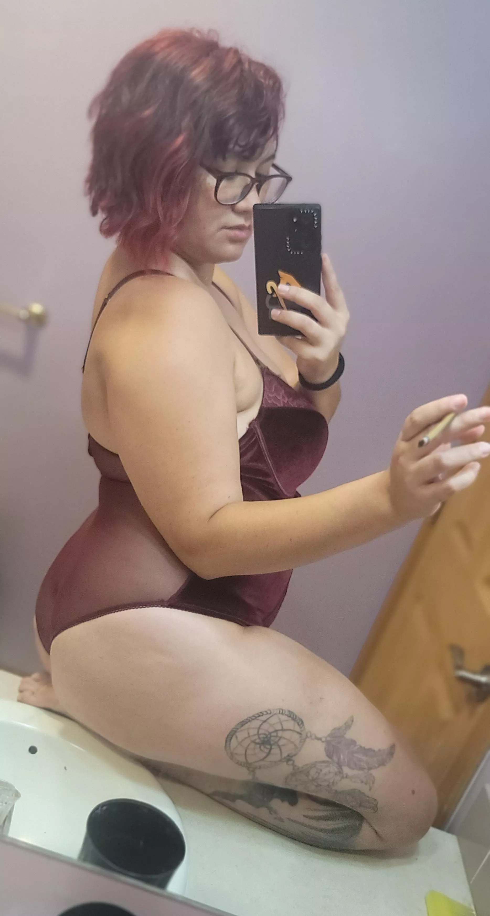 I like having my ass rubbed while we some. any takers?😘