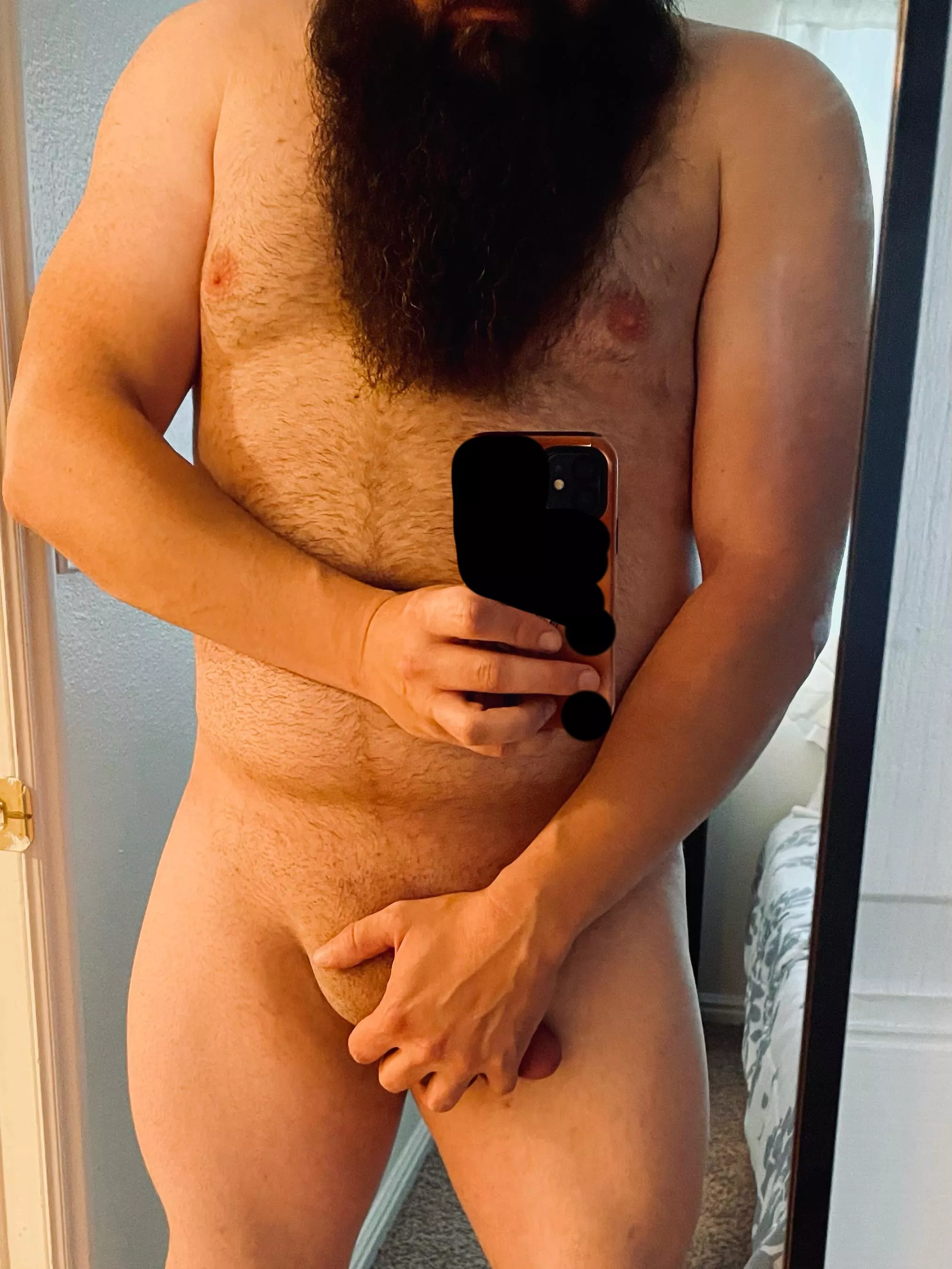 I would pillage and plunder an entire town for a thigh rub right about now.