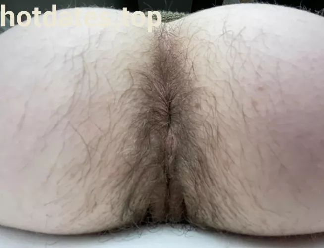 The only thnig missing is yuor tongue deep in my asshole