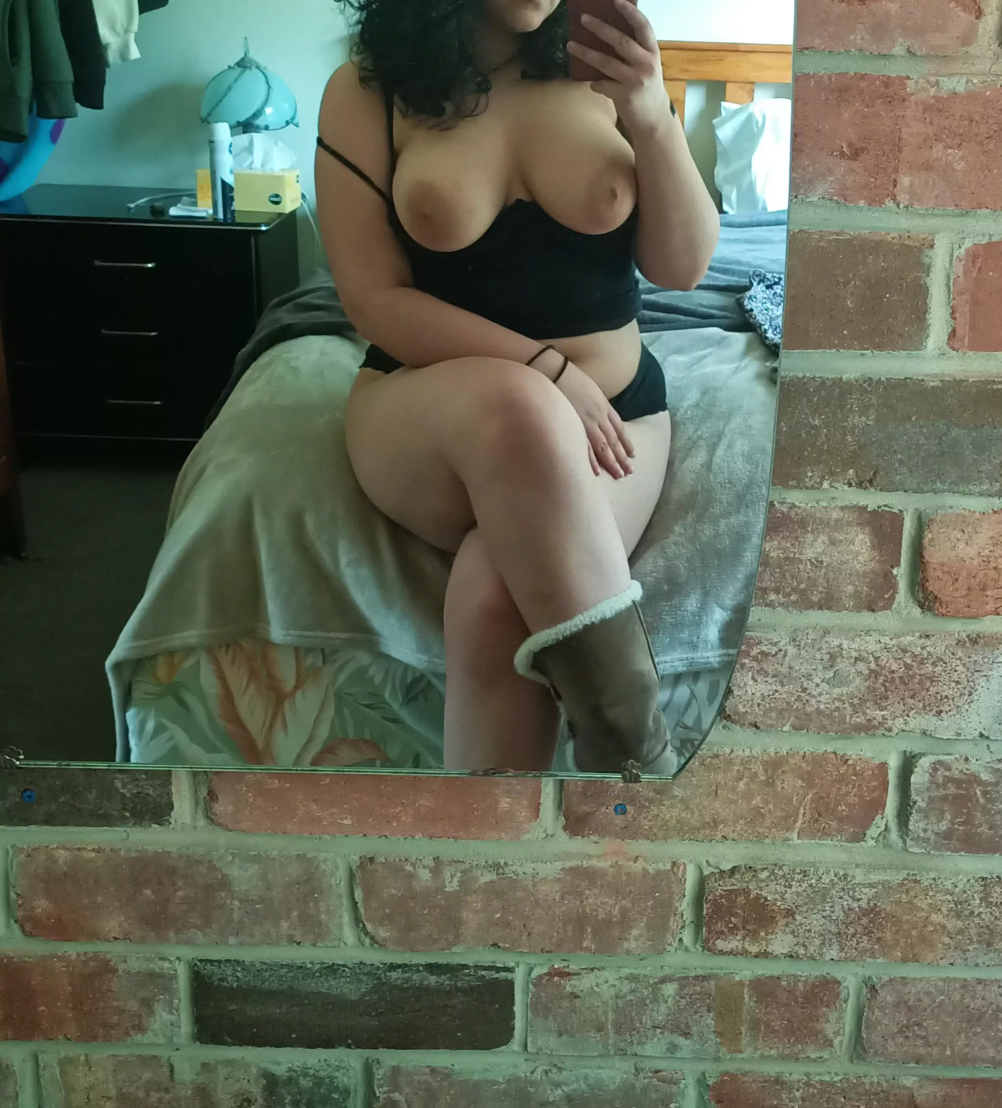 thought I'd give my bra a rest from holding them up all day 😇