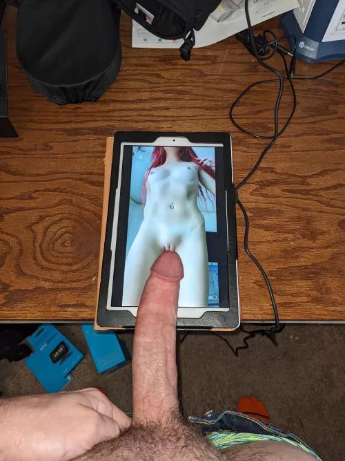 Tiny-Chard-991 wanted my cock by her stunning body, my kik is same name as here