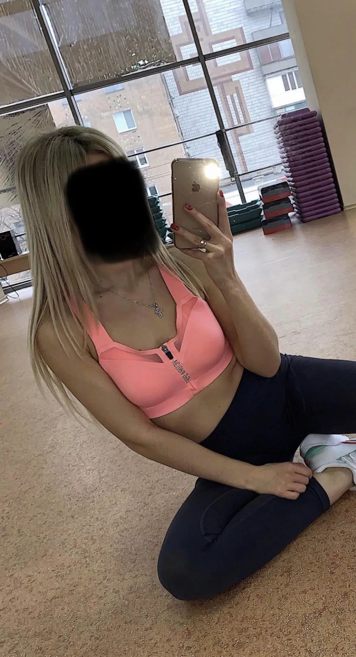 Trading fit 27yo gf, can show face. Prefer petite, fit. Send sample to DM.