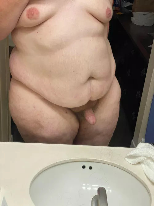 Used to be shy now I love being naked and showing off