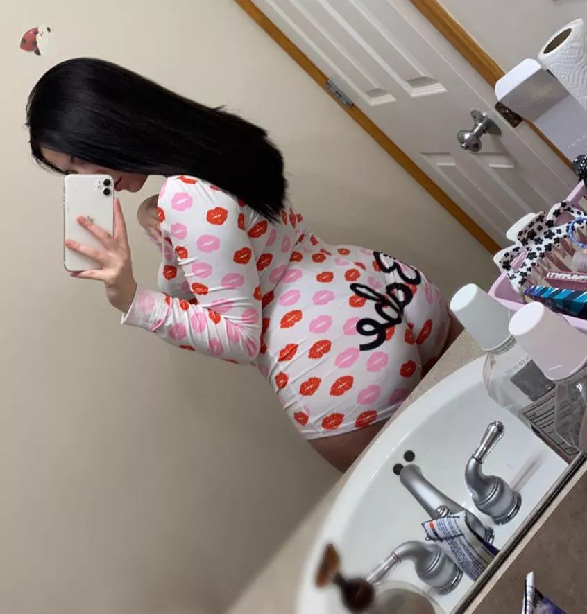 Waiting for you🤭