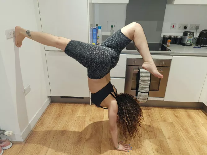 Would u lick me in this position