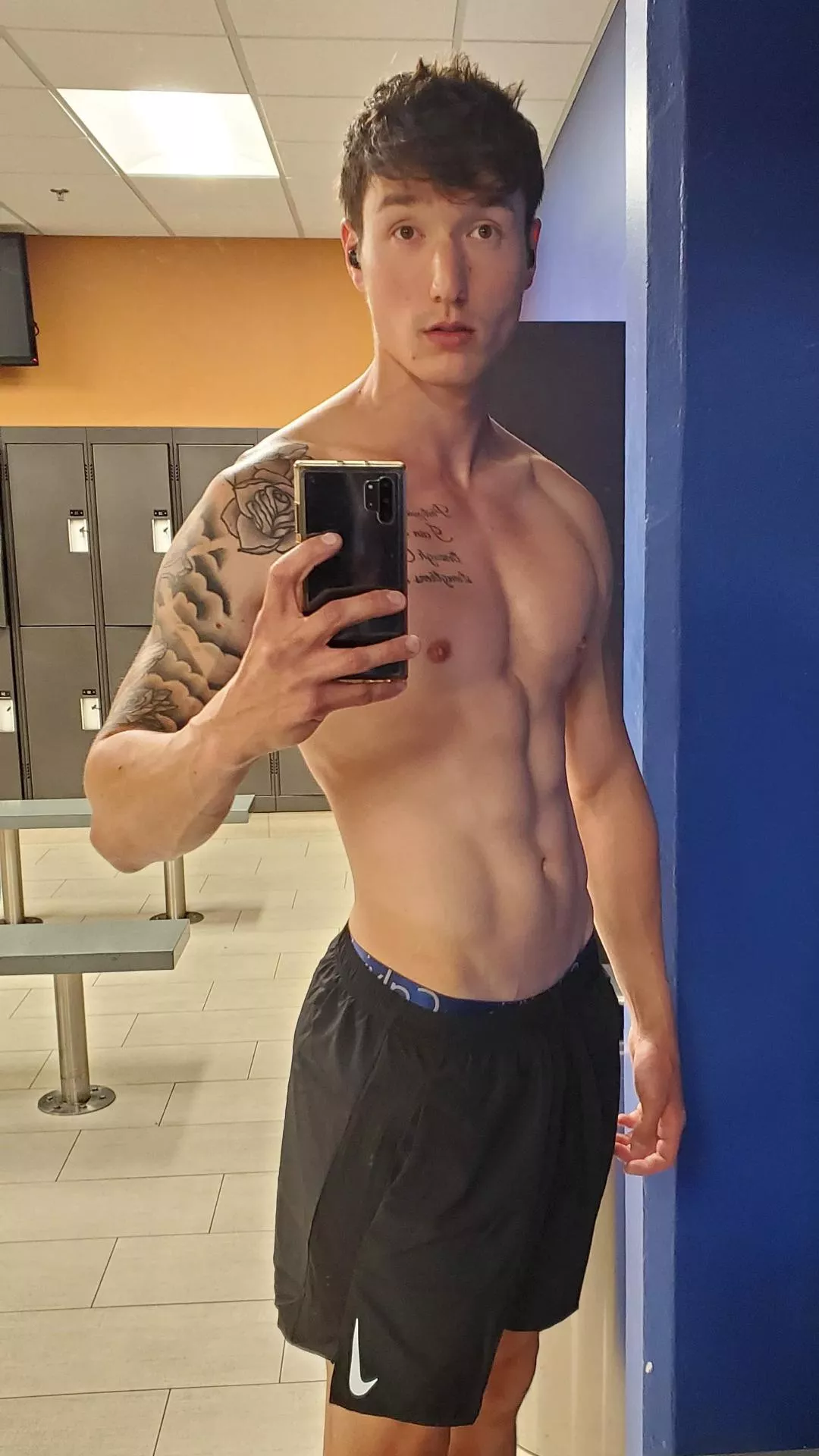 😇