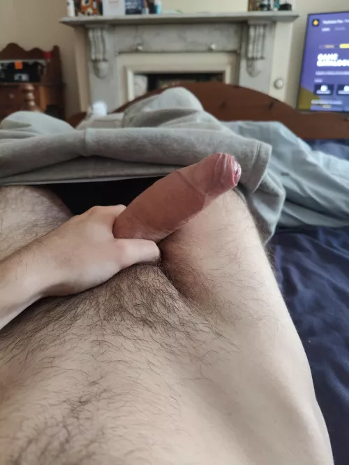 24[m4f] Home alone! looking for a kinky, submissive girl to be my toy! 😏 Snap: AlwaysHorny1325