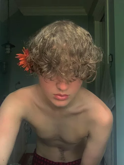 can i be your flower boy? 🌺