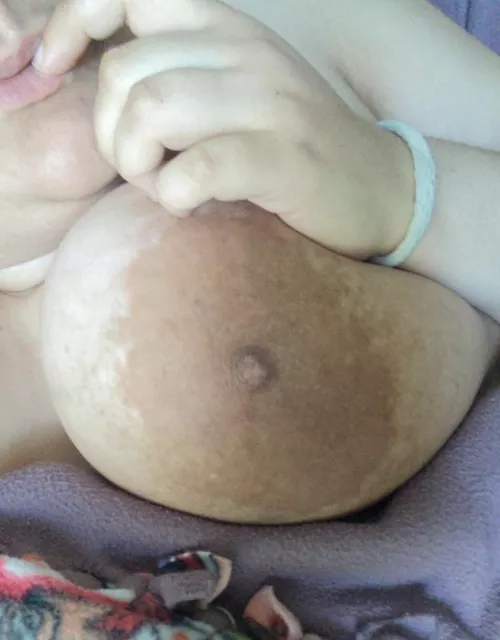 come suckle why i stroke your cock 💦