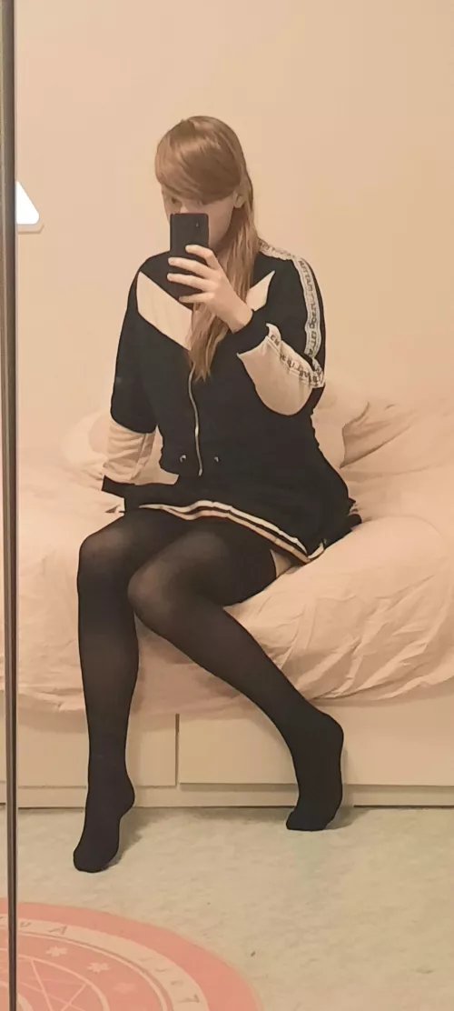 Do you get weird dreams? i get them all the time 💕