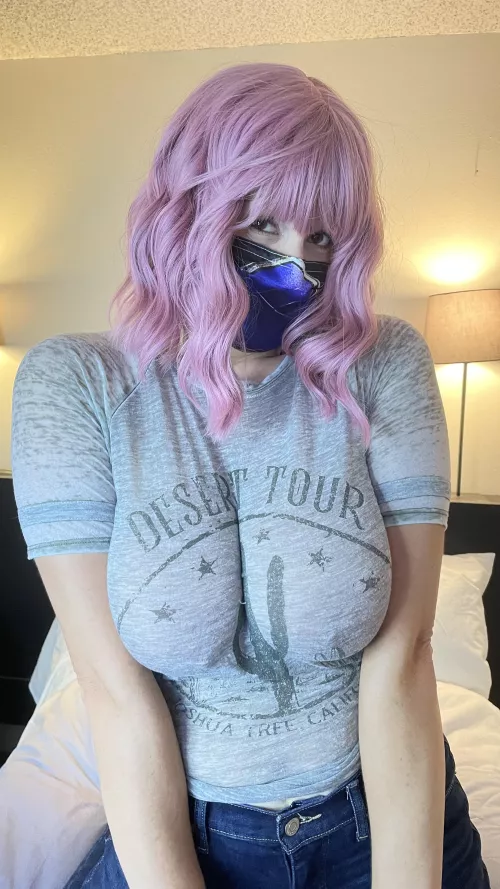 [f] 42 Mom. This shirt doesn't even need to get wet to cling.