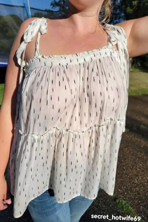 feel so naughty walking around in this top😈😘