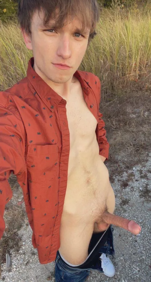 Got hard walking down a country road 😜