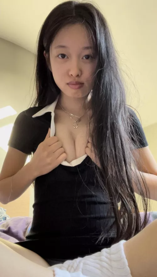 hope you like small tiddies >_<