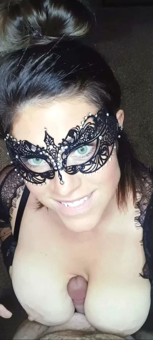 quick titty fuck for hubby! who is next?🥰❤️‍🔥❤️‍🔥❤️‍🔥