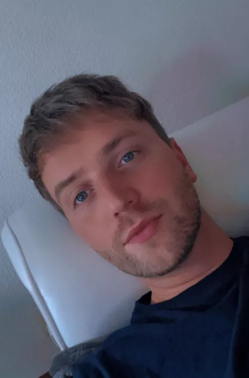 Today’s forecast: Lazy with 90% chance of Netflix 🤓