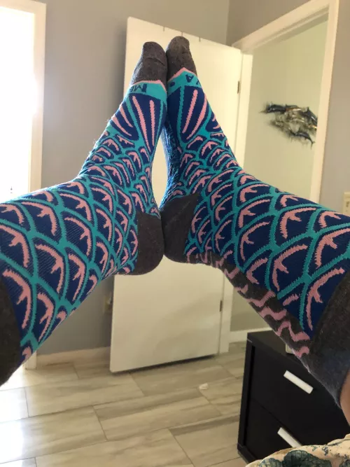 Can you fit between these soles? 🍆